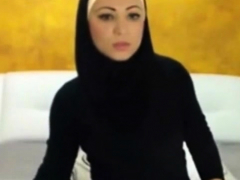 Sexy Hijabi Girl On Cam